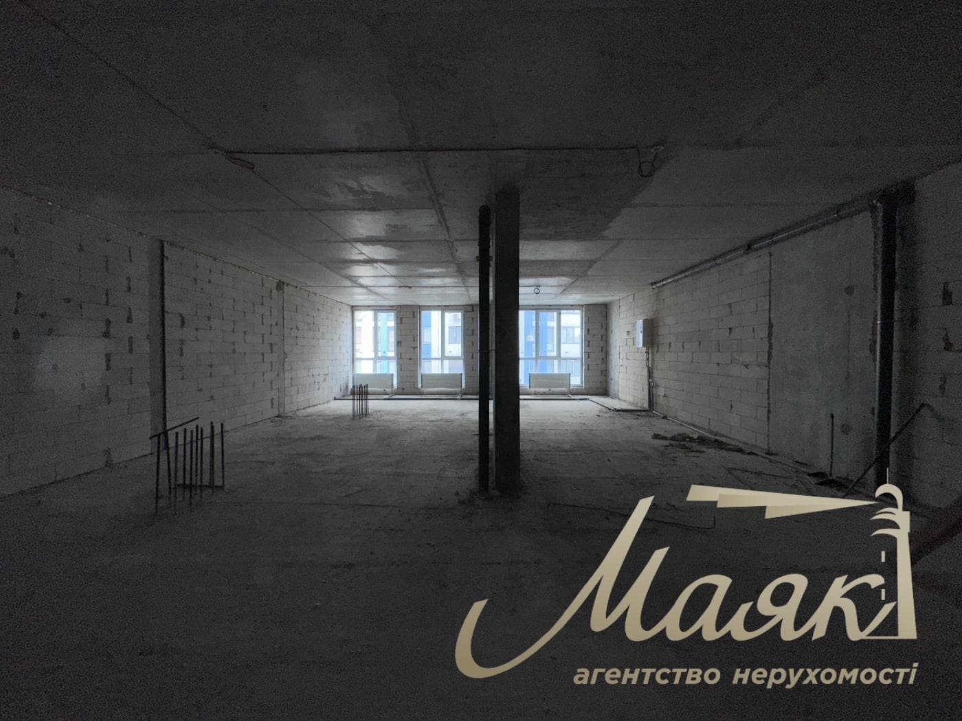 Commercial space for sale with 2 entrances (170.9 m²) at 21-A Tsentralnaya St.