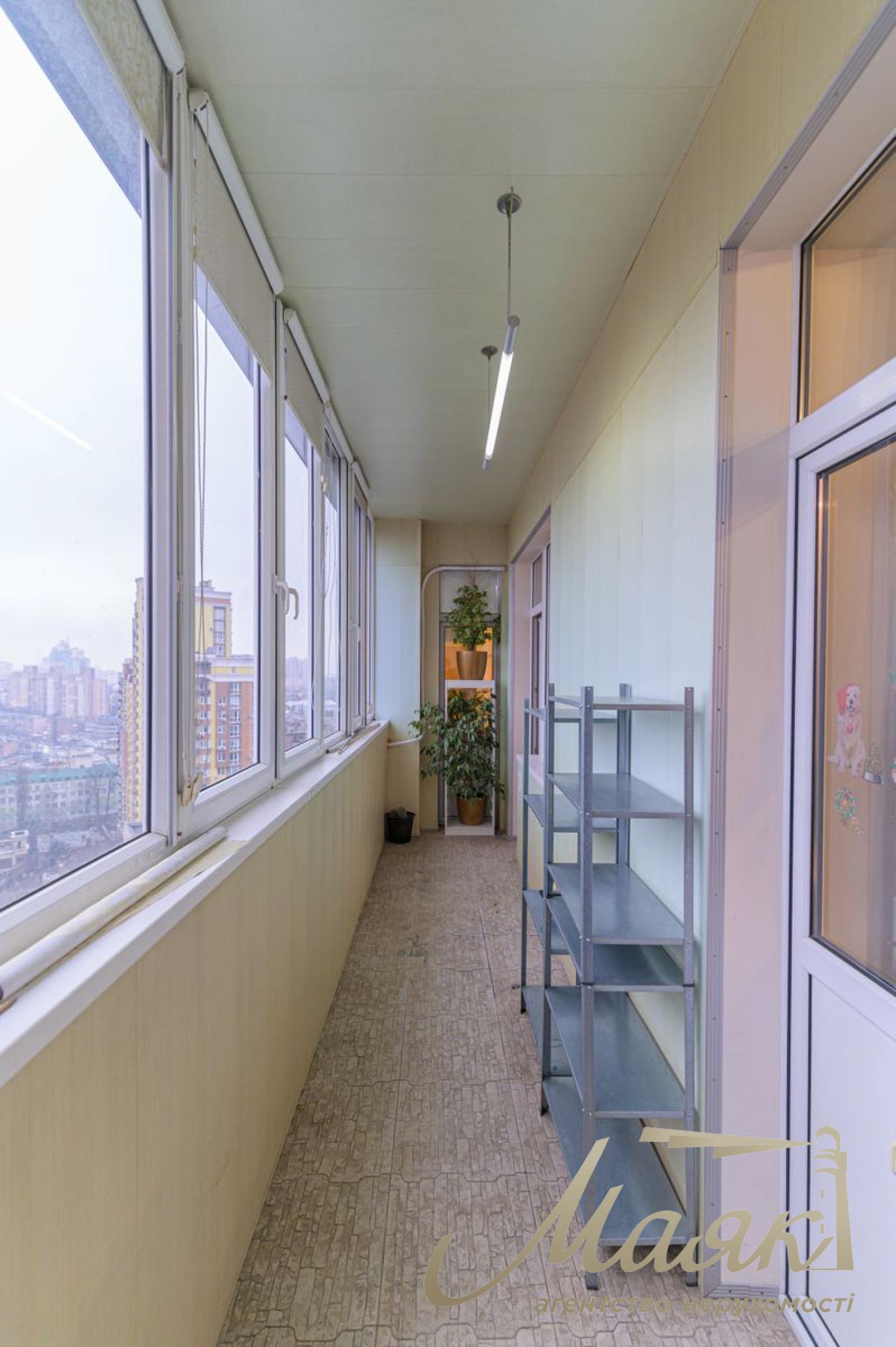 Продаж 3к квартири вул. Чорновола, Лук'янівка