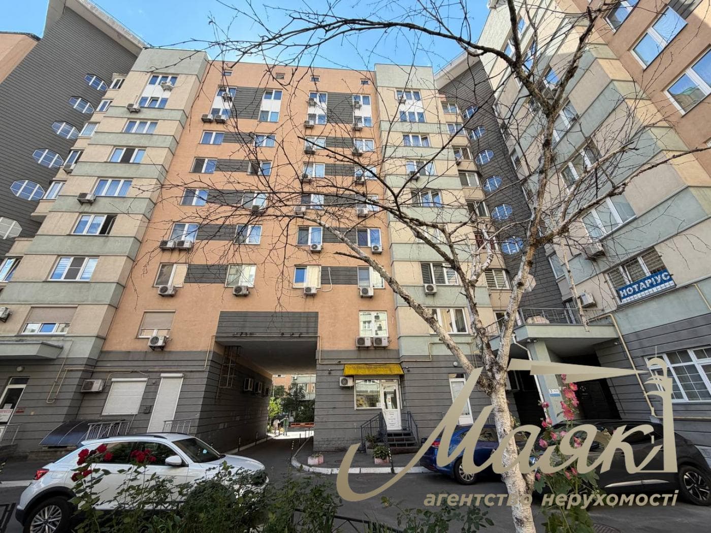 2-room apartment for rent at 4 Raisa Okipnaya Street, Levoberezhnaya.