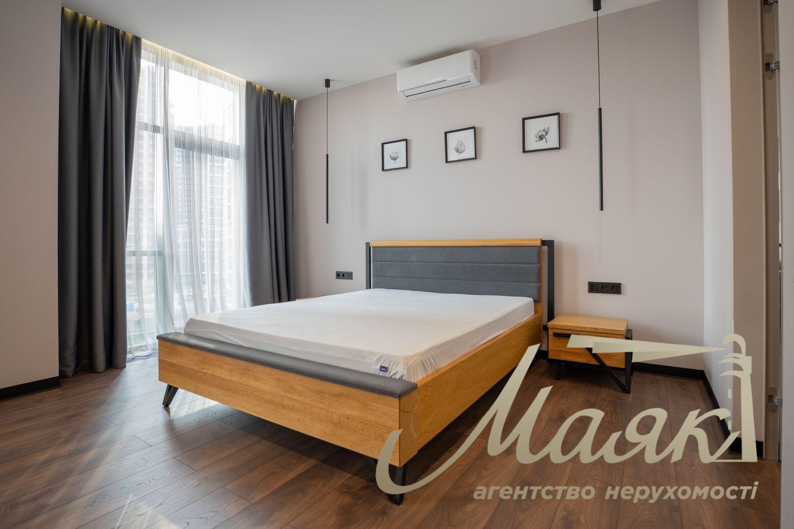 Оренда 2х-кімнатної квартири 102м2 в ЖК Новопечерські липки, вул.Андрія Верхогляда 17-В. (Михайла Драгомирова)