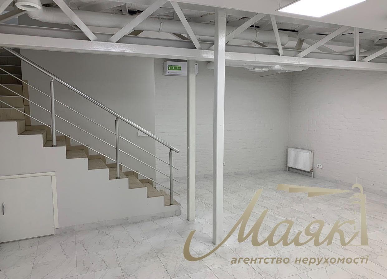 Оренда офісу площею 104 м² з бомбосховищем та генератором, вул. Ліпська, 9Б, Печерськ