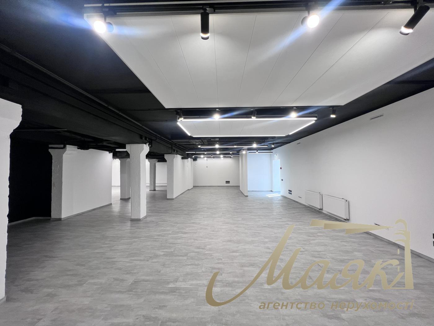 Аренда офисного помещения 500м2, БЦ Нивки Сити