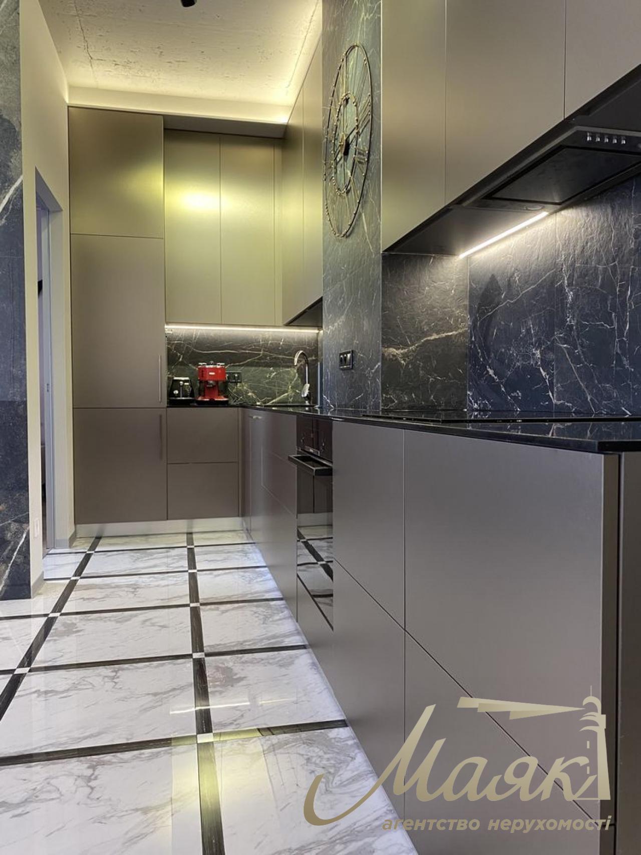 Продаж 2-к квартири з дизайнерським ремонтом в ЖК DELMAR вул.Драгомирова