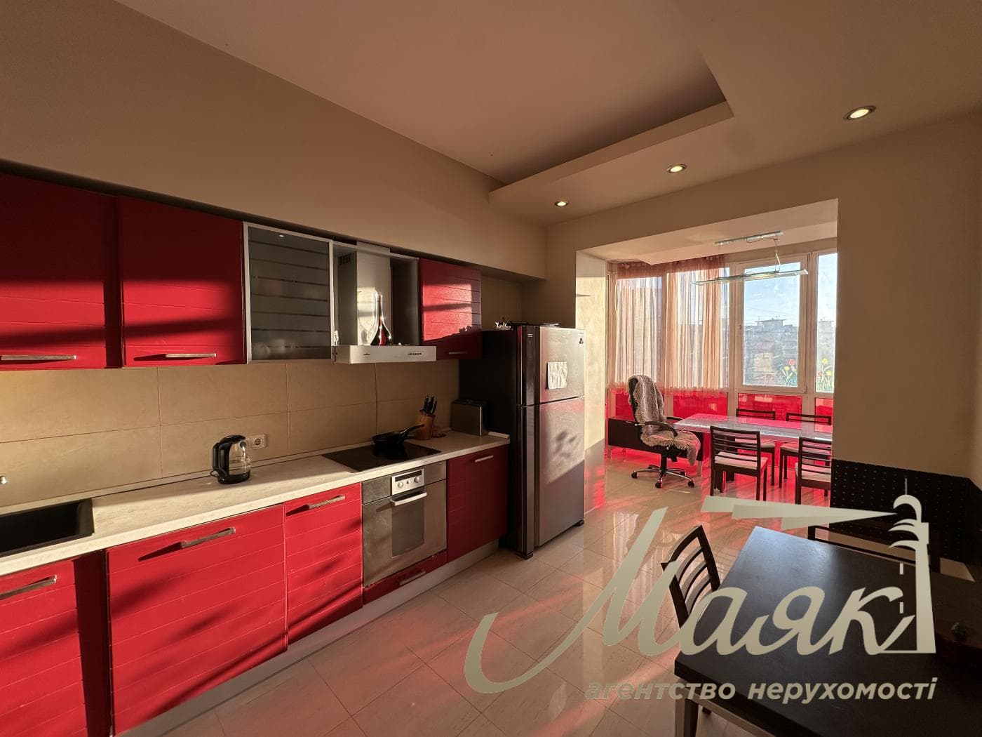 3-bedroom apartment (122 m²) for rent at 10-A Ivasyuka Ave.
