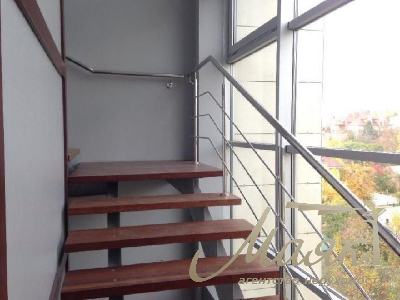 Sale of office building in a picturesque area! Verkhnegorskaya street. Center. Kyiv