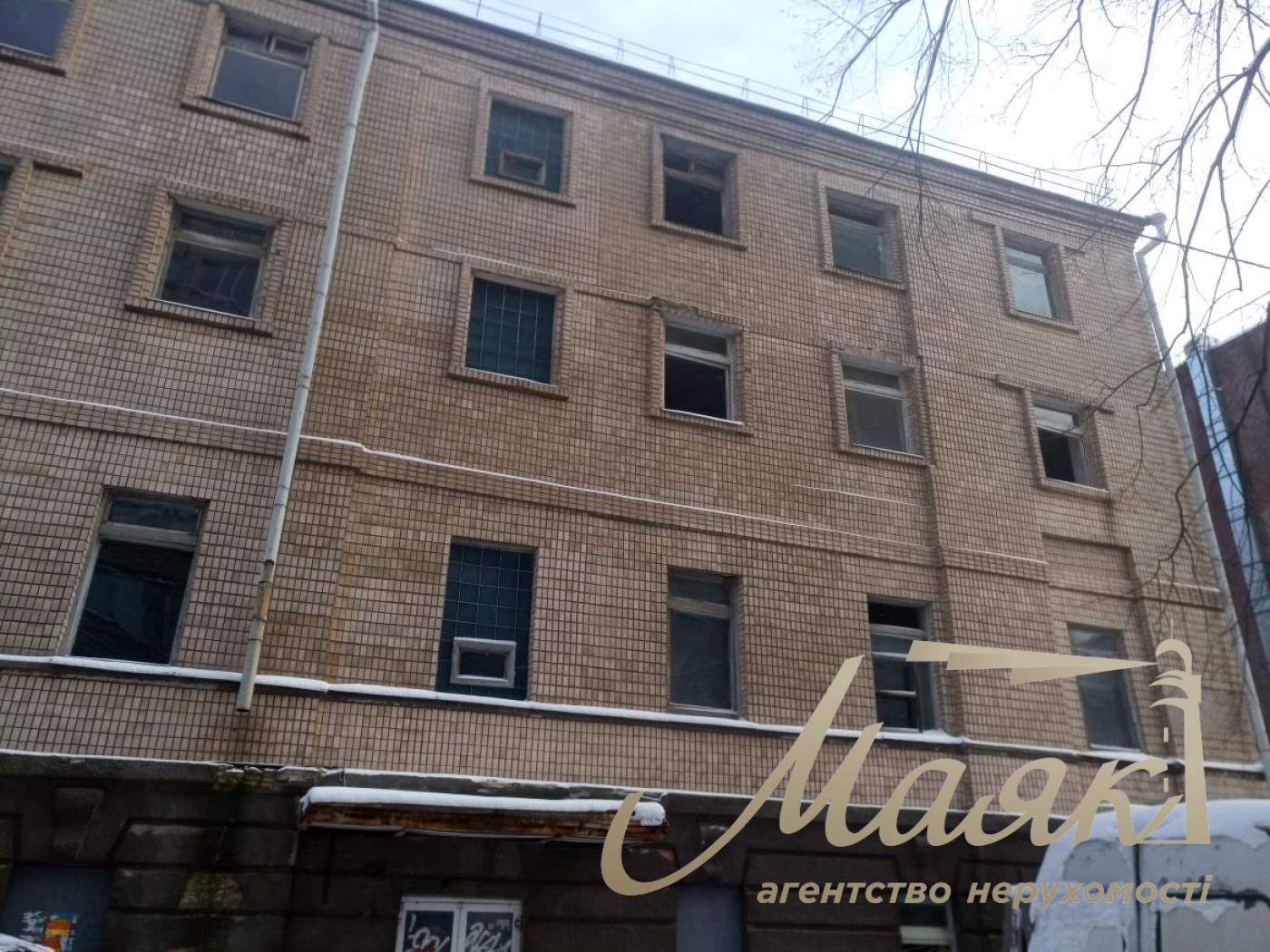 Sale of a building in the center of Kyiv, Levandovskaya street, Pechersk