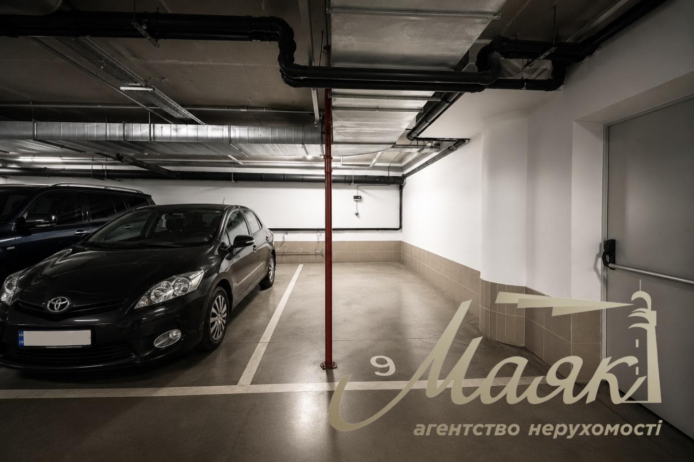 Parking Space for Rent in Downtown Kyiv, Pecherskyi District, “Novopecherski Lipki” Residential Complex, 3 Dragomirova/Verkhoglyada Street, Buildings 16 and 20