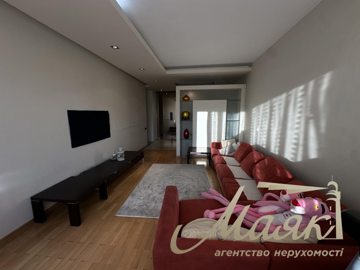 3-bedroom apartment (122 m²) for rent at 10-A Ivasyuka Ave.