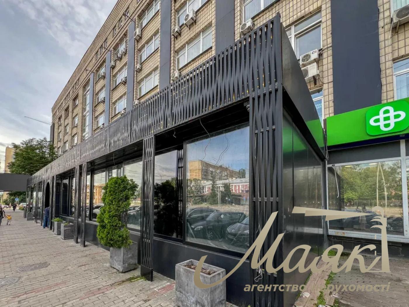 Commercial premises for rent 637m2 on Lesya Ukrainka 34, Pechersky district.