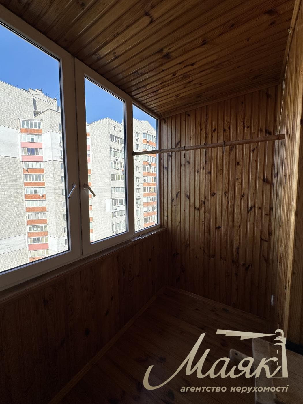 3-Bedroom Apartment (96 m²) for Rent at 9/1 Valeriy Lobanovskyi Ave.