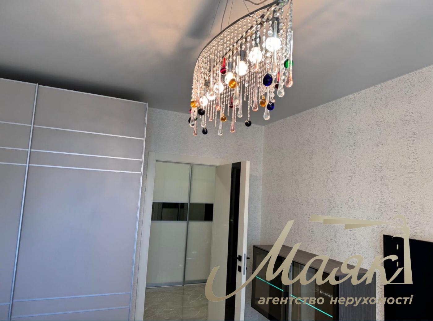 Rent 3-room apartment, "Hofmann House", Center, (There is always electricity)