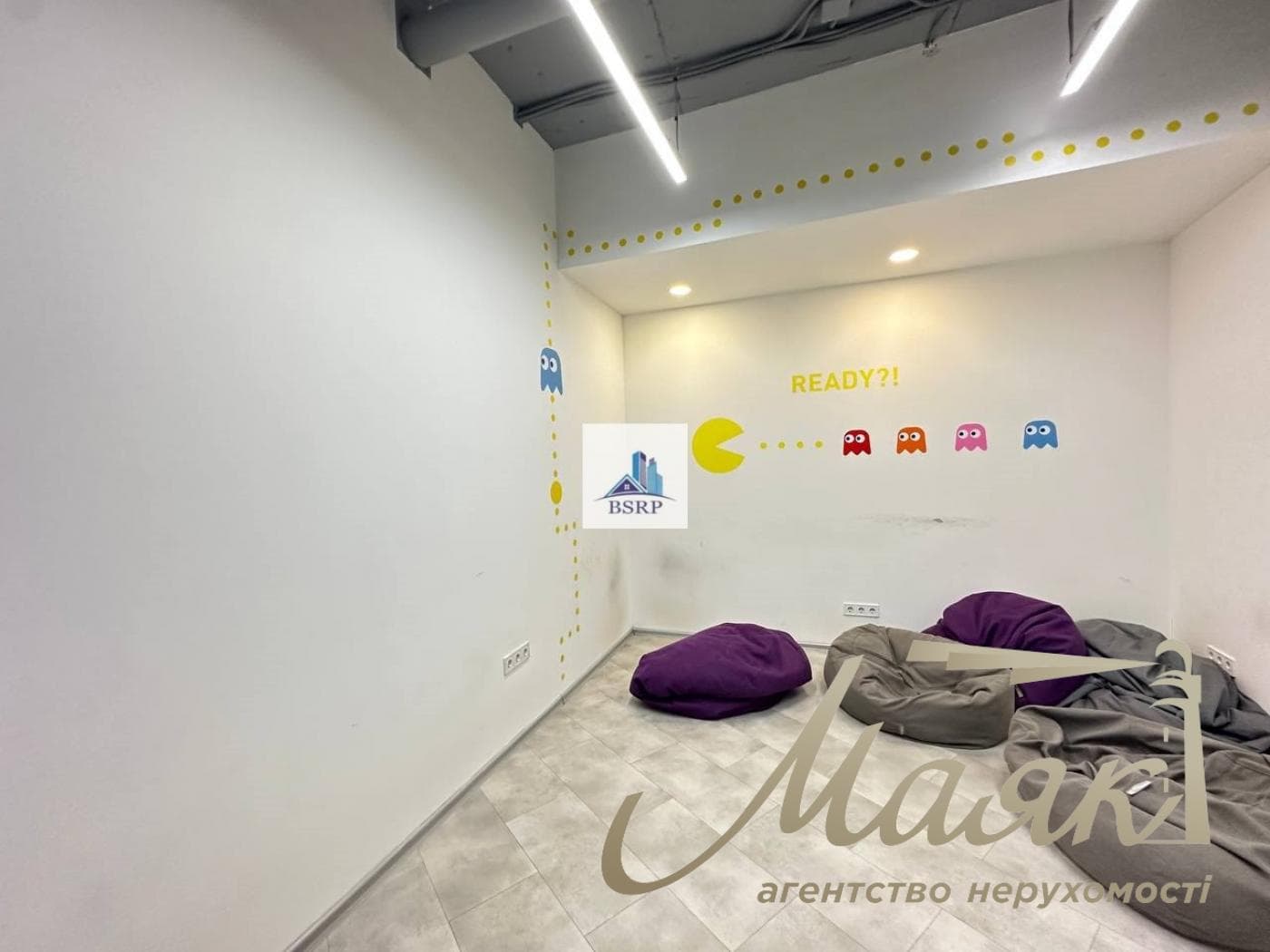 Оренда офісу площею 1230 м² у бізнес-центрі «Хвиля», вул. Коновальця, 36-Д.