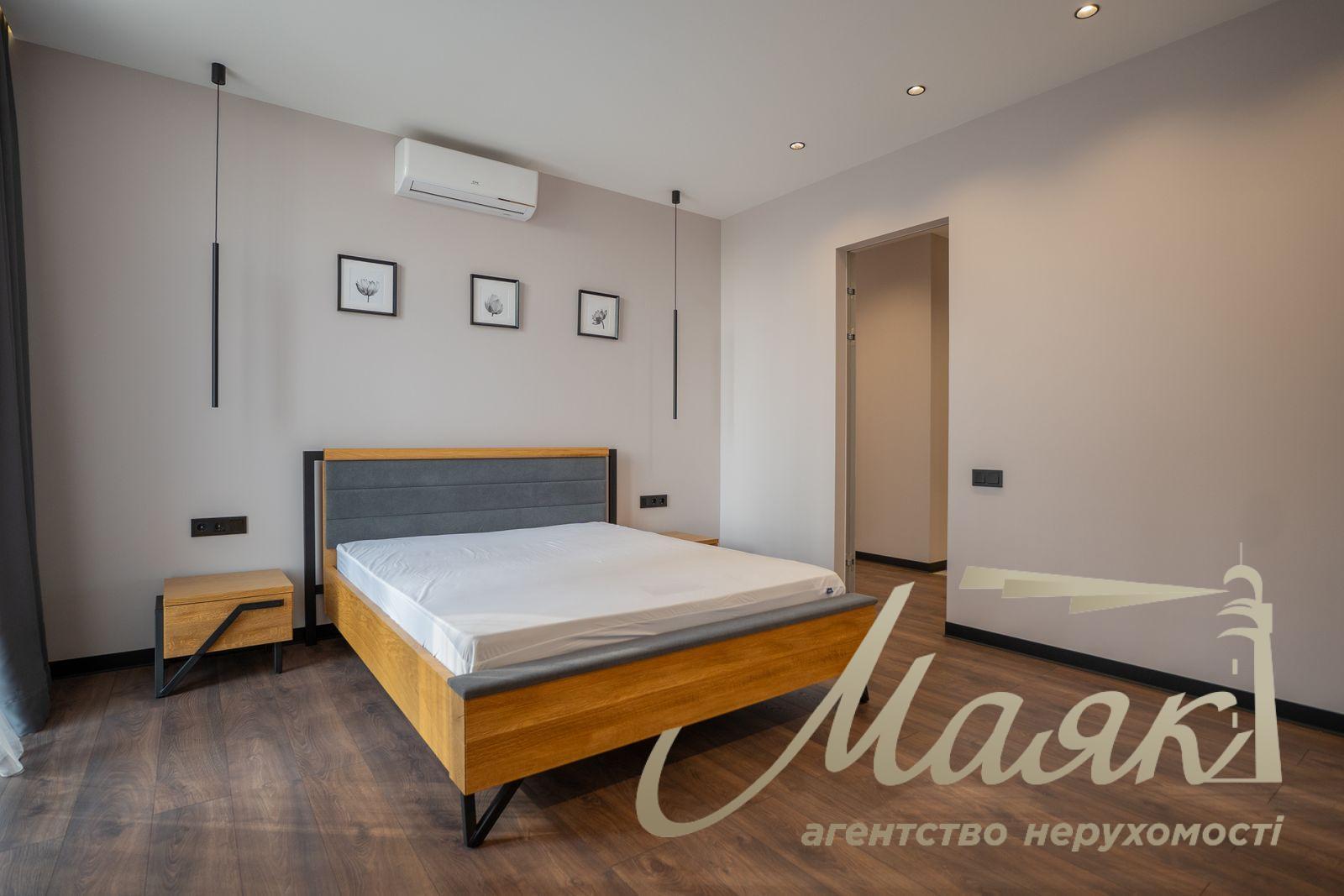 Оренда 2х-кімнатної квартири 102м2 в ЖК Новопечерські липки, вул.Андрія Верхогляда 17-В. (Михайла Драгомирова)