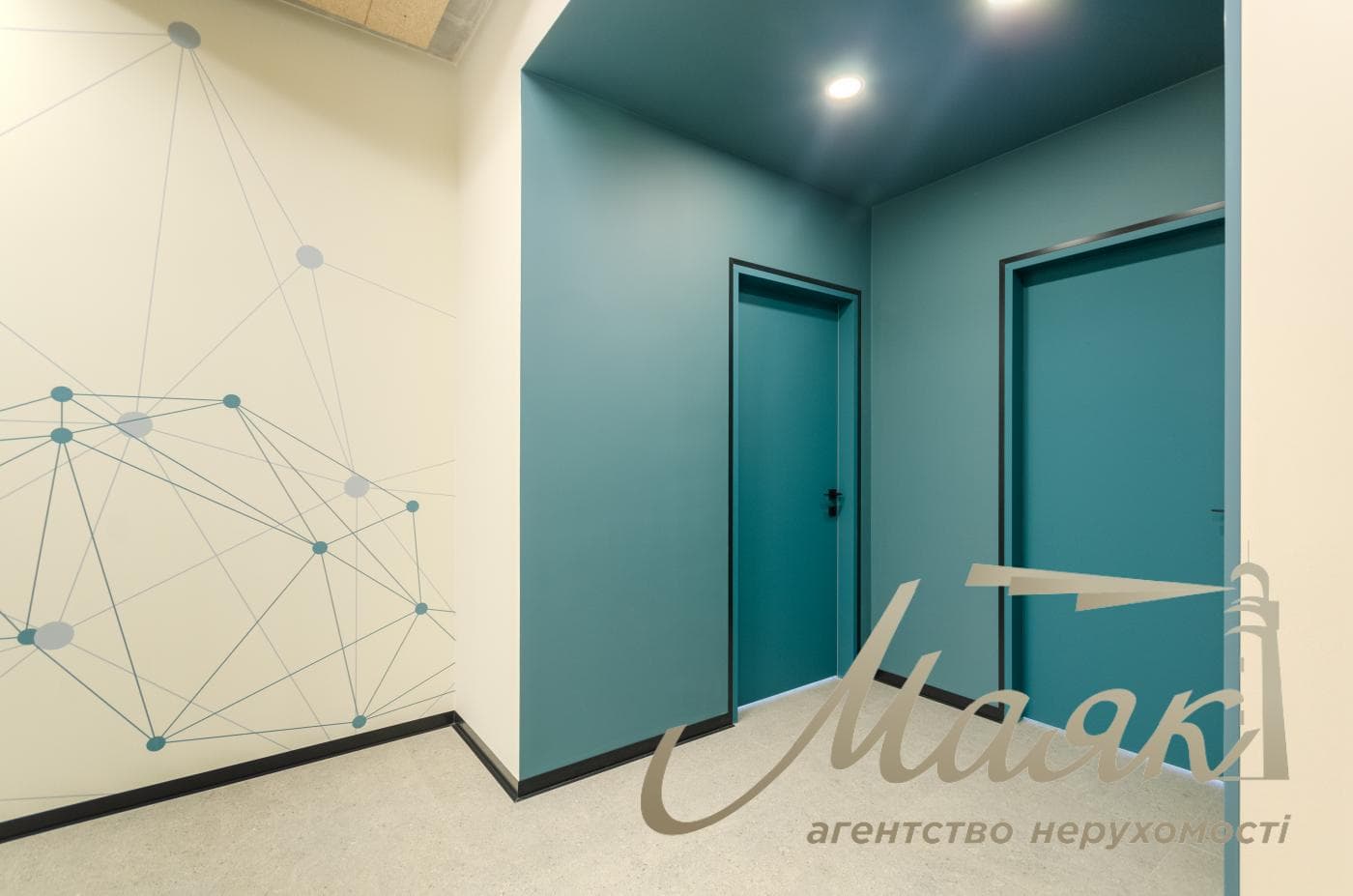 150 m² office space for rent in the Richmond residential complex, 26 McKenna Street; equipped with an inverter.