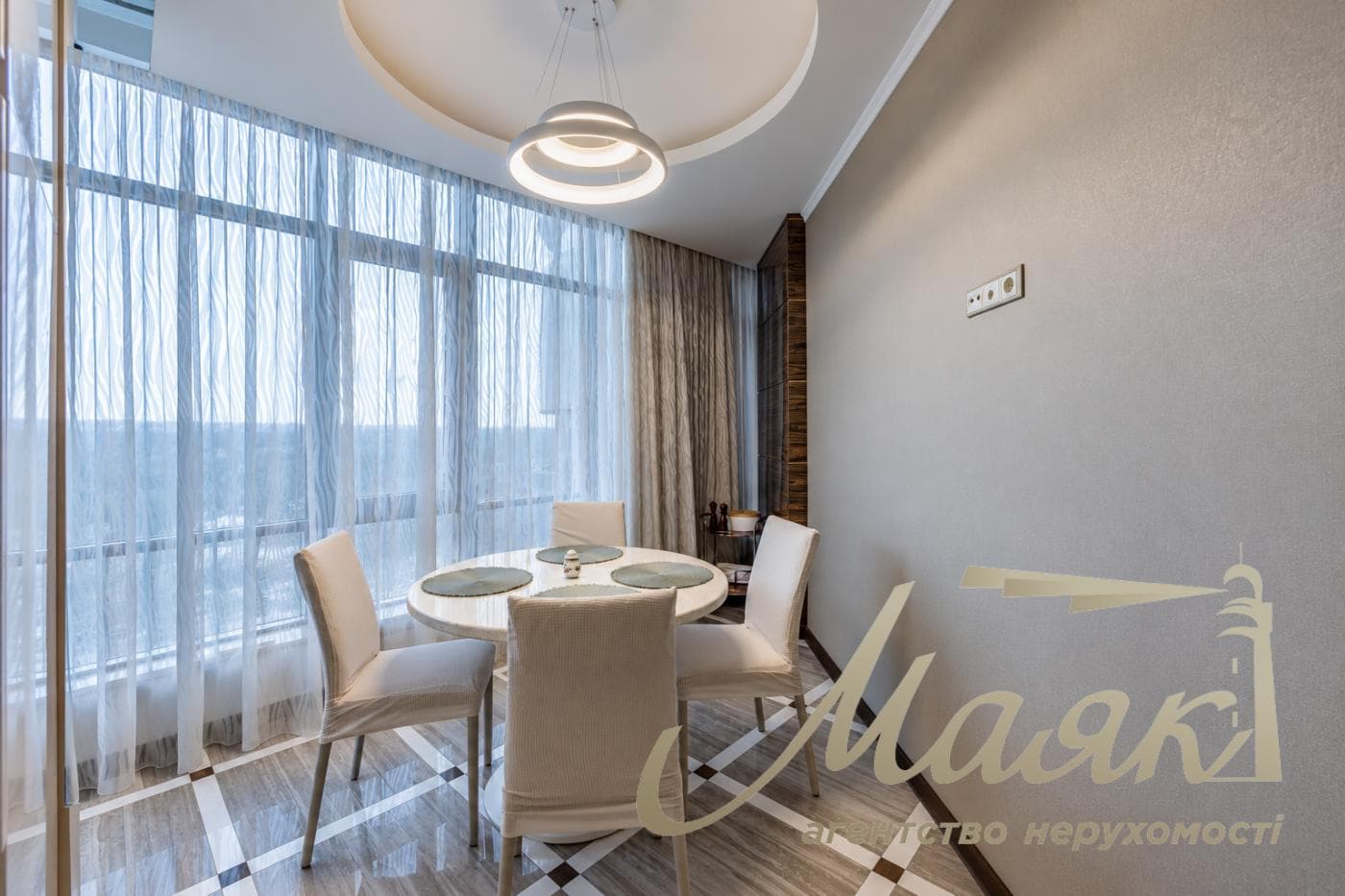 Продаж розкішної квартири у ЖК PecherSky