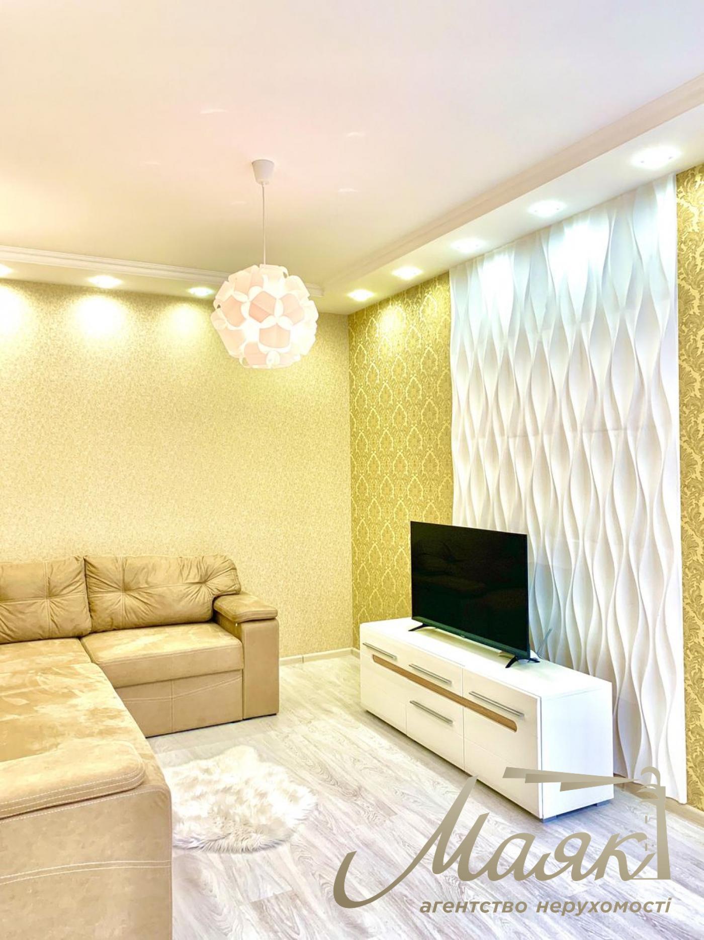 Rent 3-room apartment residential complex Lvivsky quarter, Glubochitskaya street
