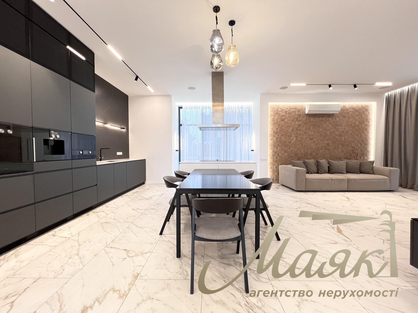 Оренда заміського будинку на Осокорках у котеджному містечку "Блакитна Лагуна"