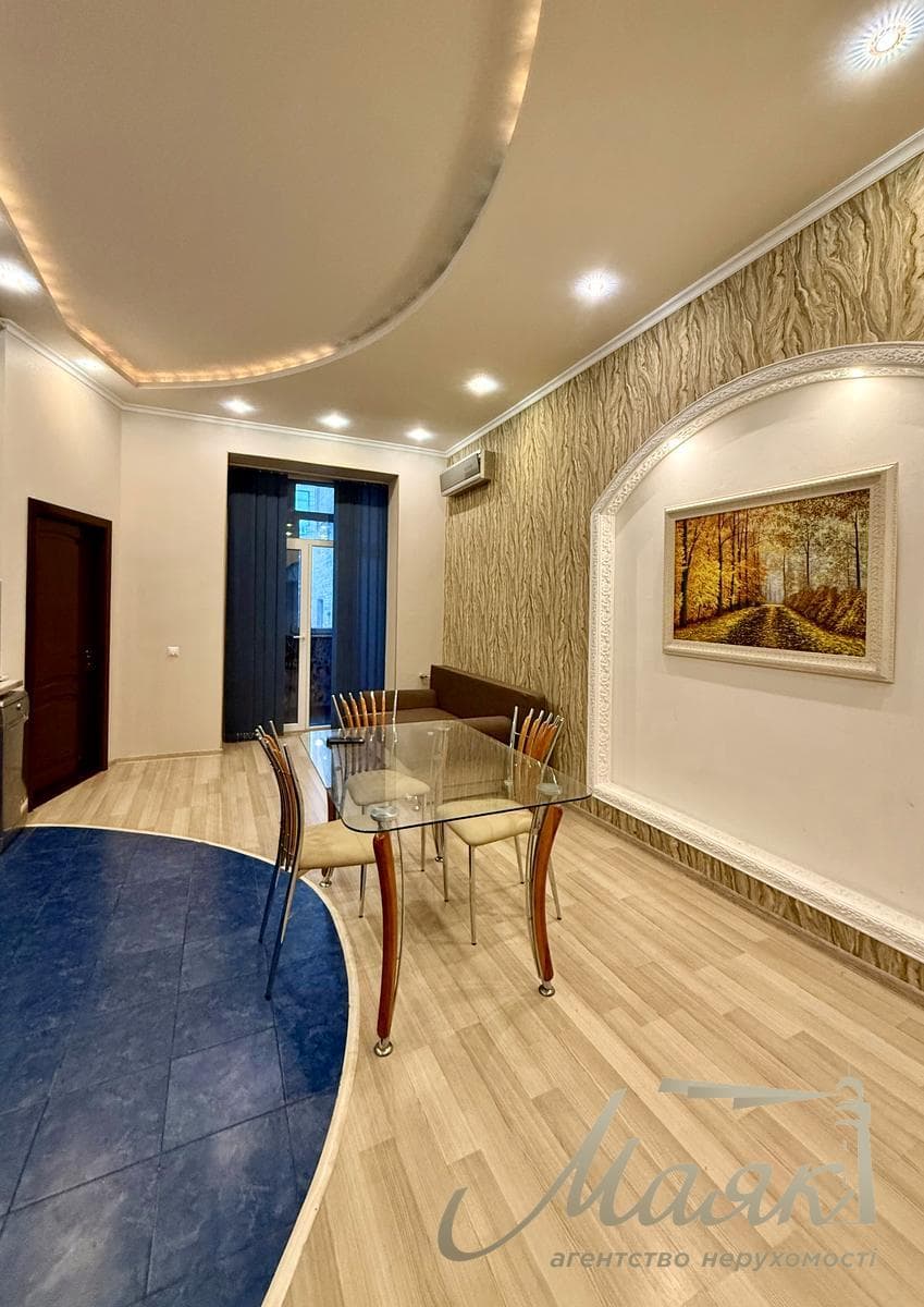 Оренда 3-кімнатної квартири площею 73 м² на вул. Саксаганського, 131-А, станція метро «Університет»