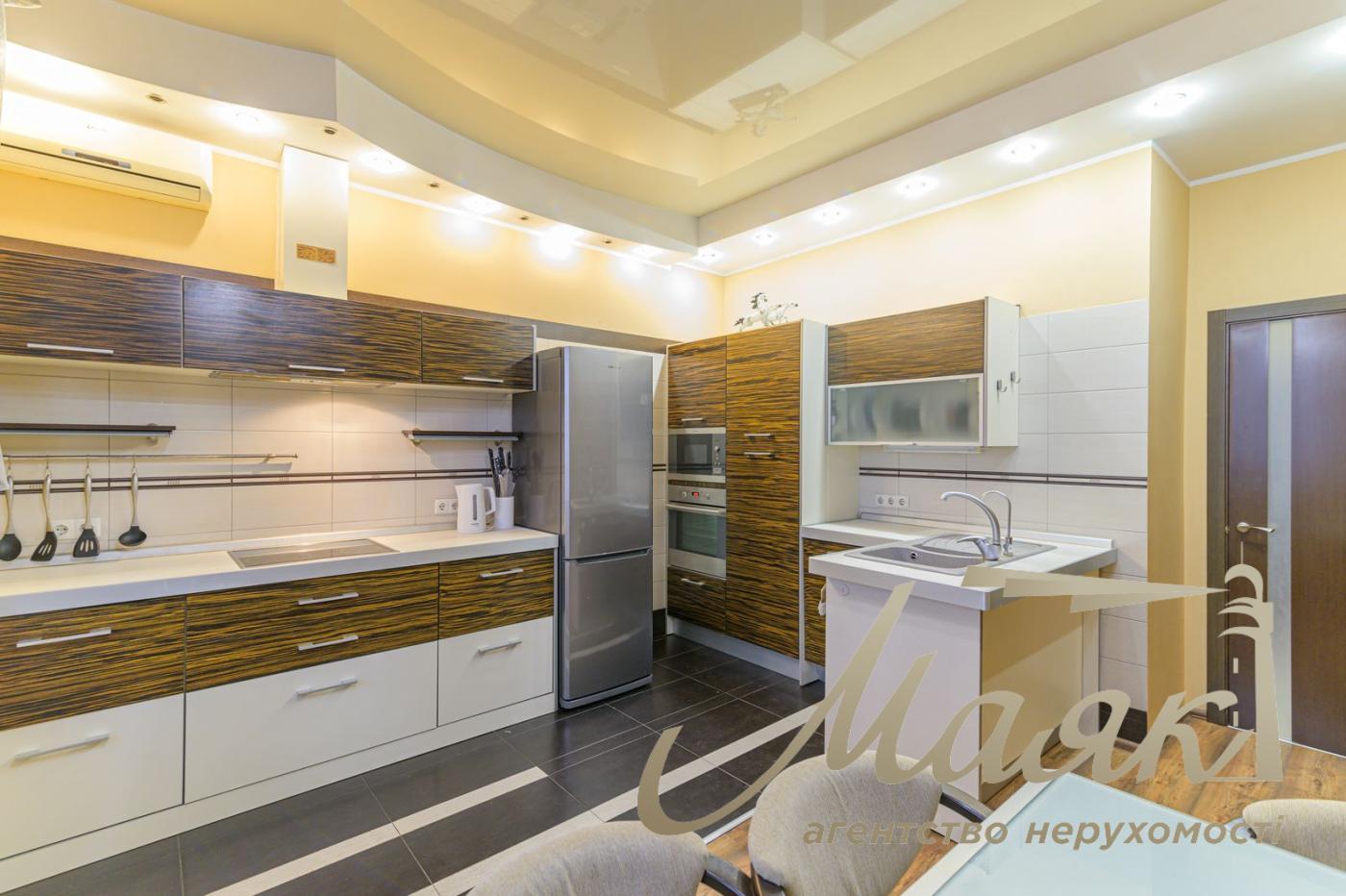 Продаж 3к квартири вул. Чорновола, Лук'янівка