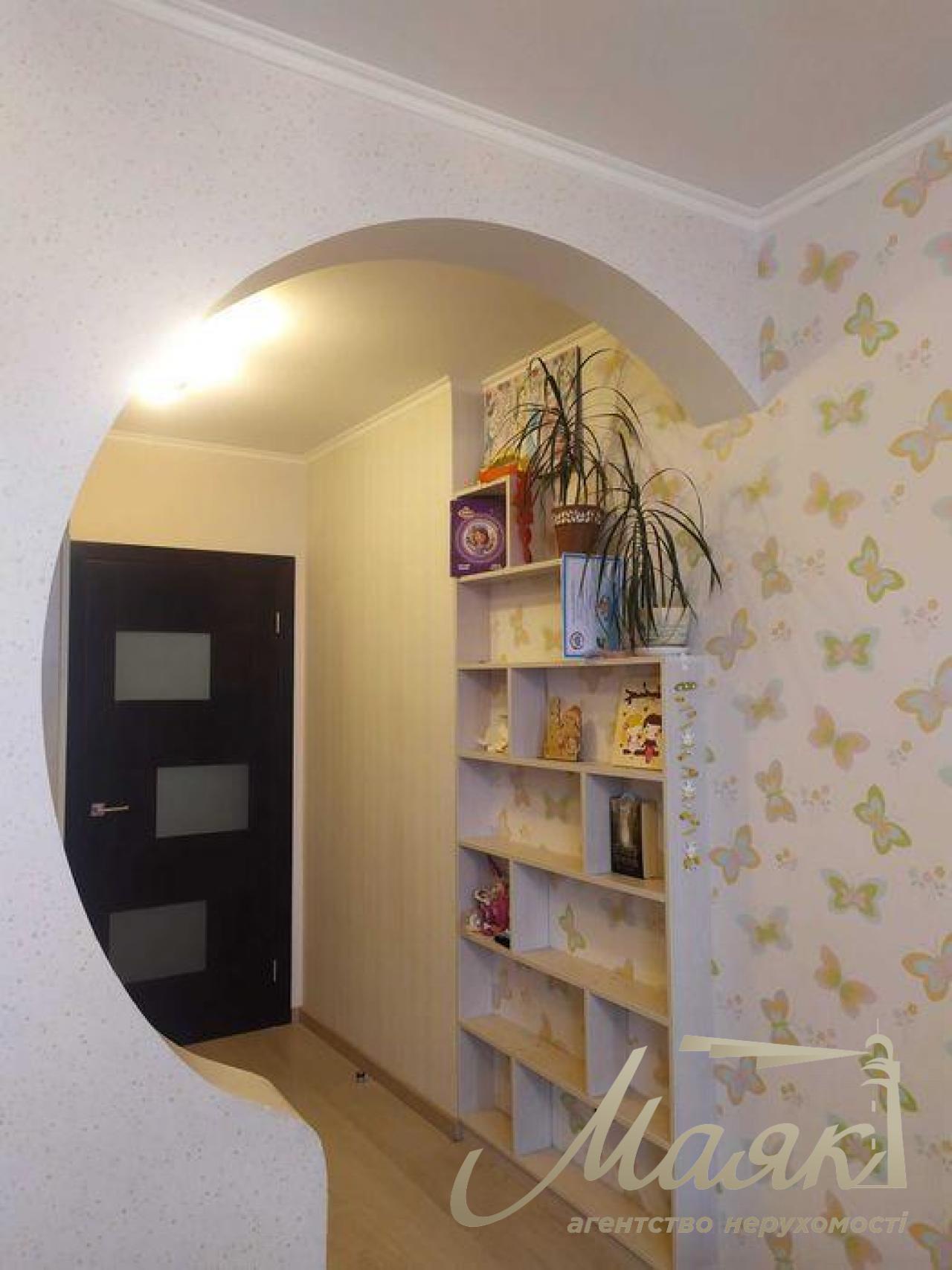 Sale 3-room apartment Goloseevo, residential complex 4 seasons