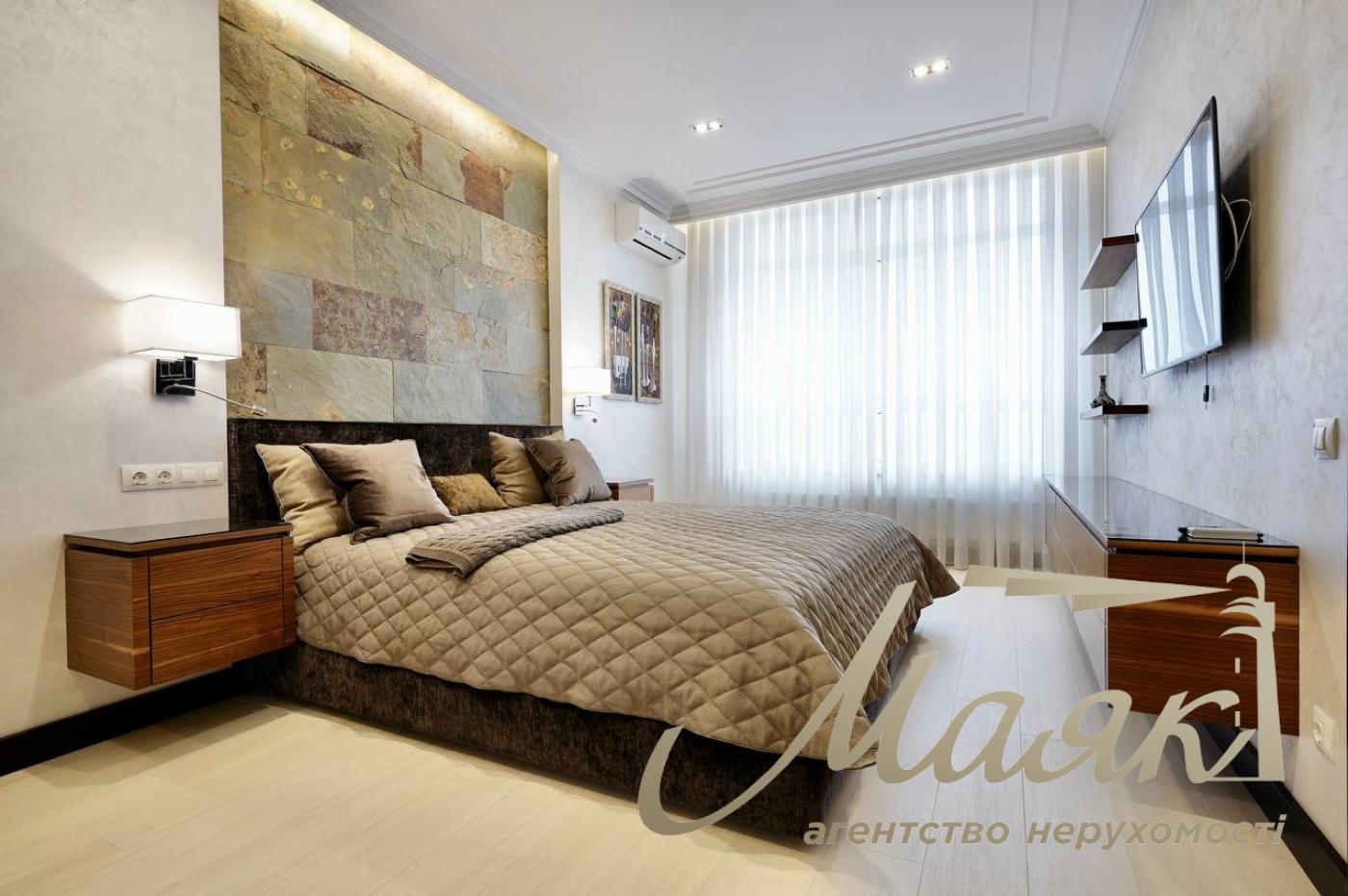 Продажа видовой 1-комнатной квартиры, 75 м2 в ЖК Central Park, Джона Маккейна, Кудри, Печерск