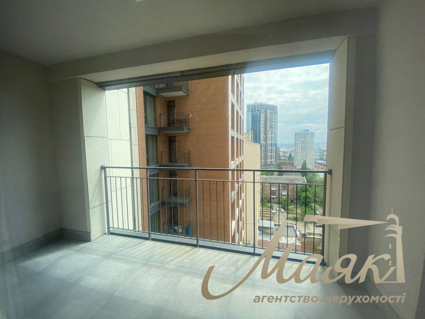 Rent of a 3-room apartment in the Atlantic residential complex at 118 Antonovich Street.