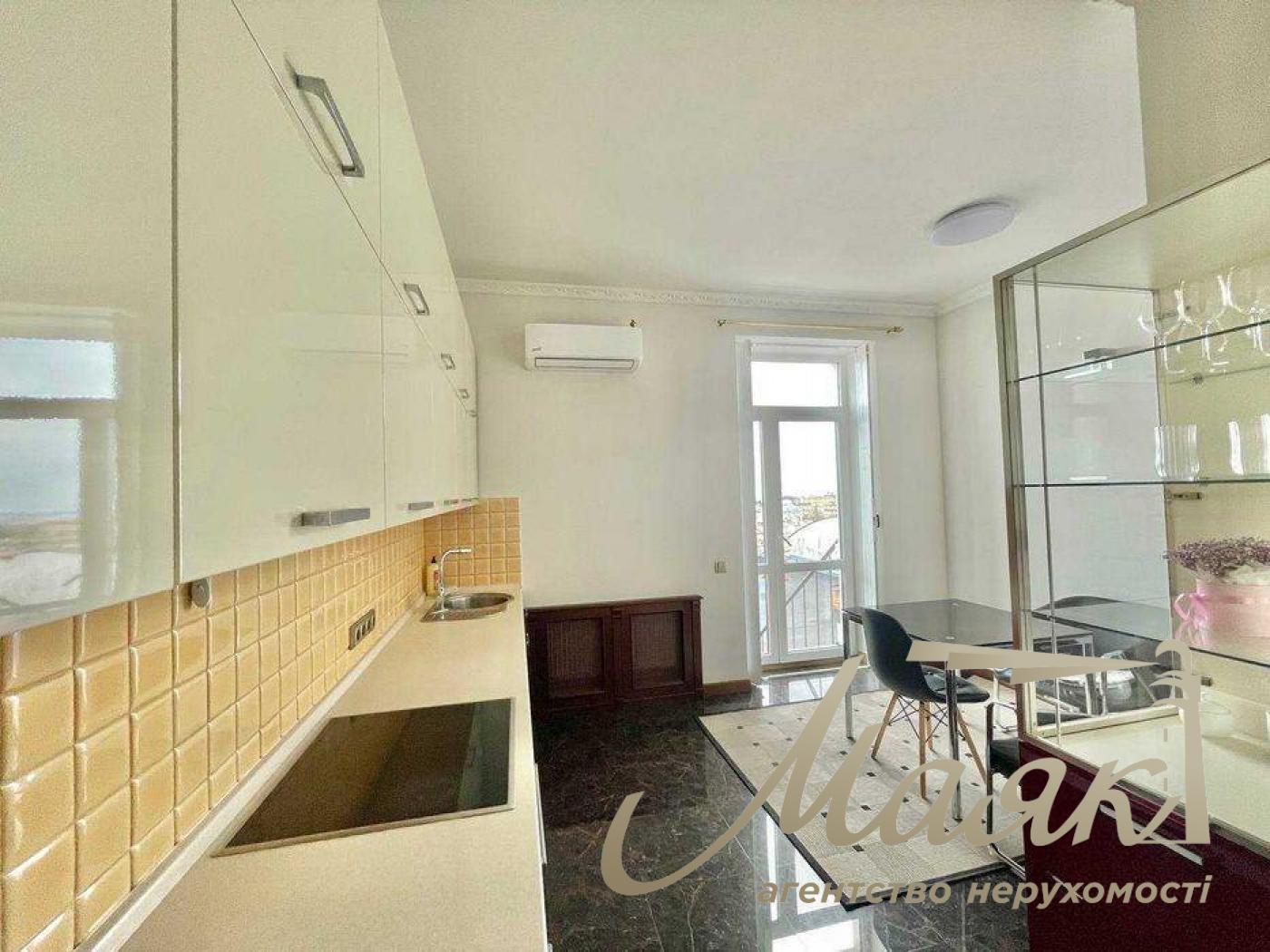 Аренда 3-комнатной квартиры в элитном доме на ул. Ирининская