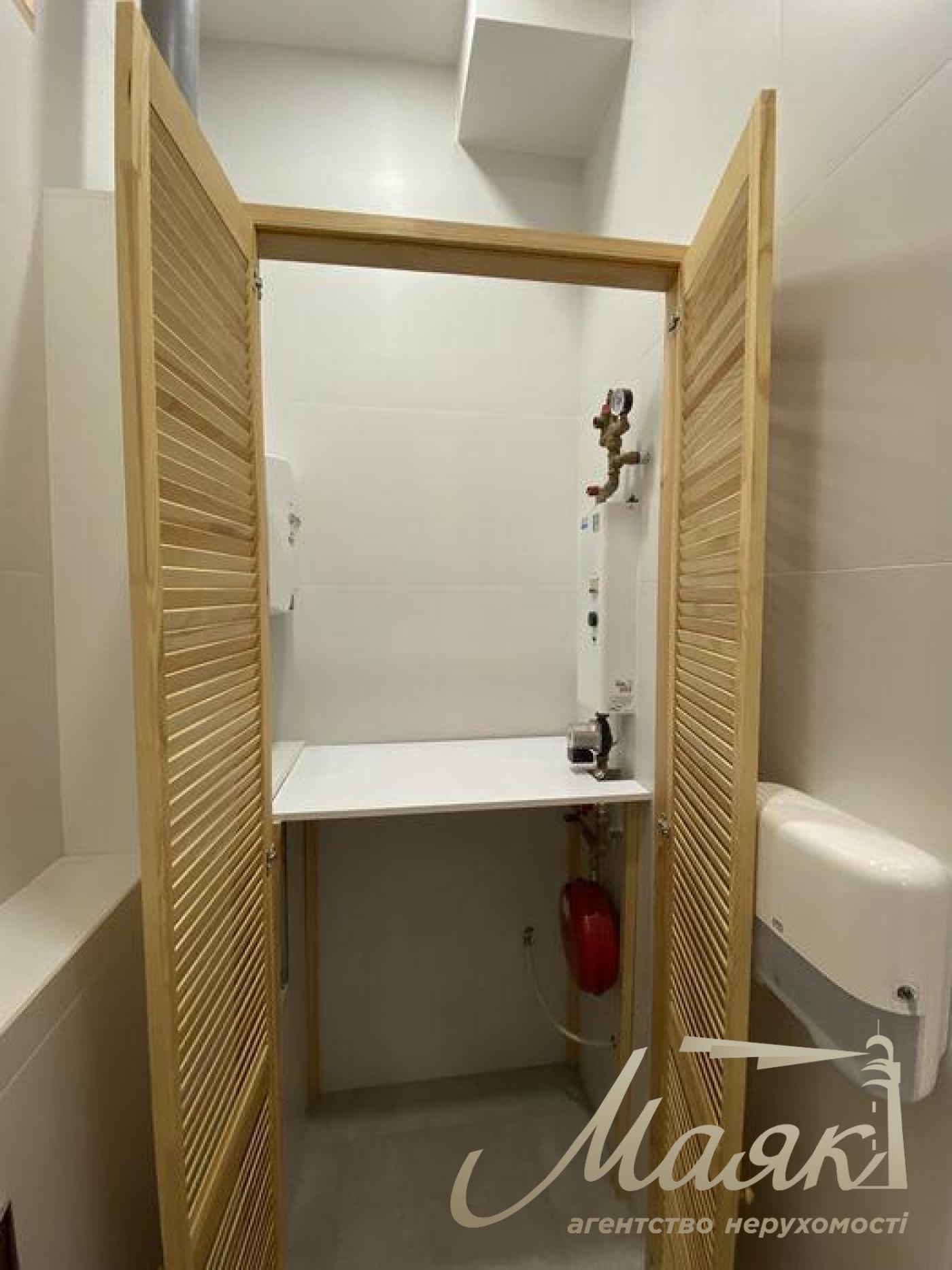 Sale of facade premises (80m2) in the residential complex Soho Residence