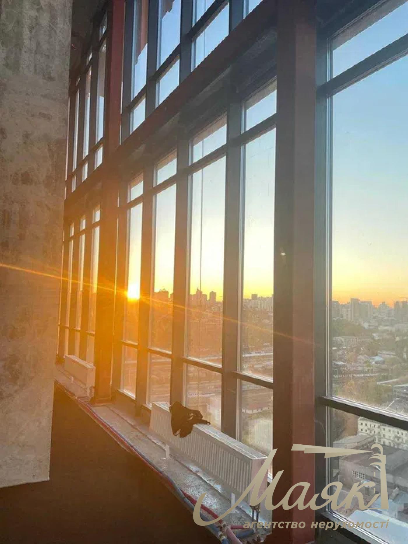 Аренда офисов в БЦ Градиент, ул.Короленковская, 4