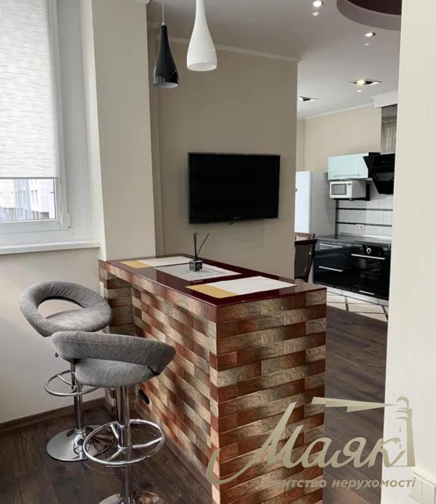 Rent 2k apartment (63 m²) in Residential Complex Novopecherskie Lipki
