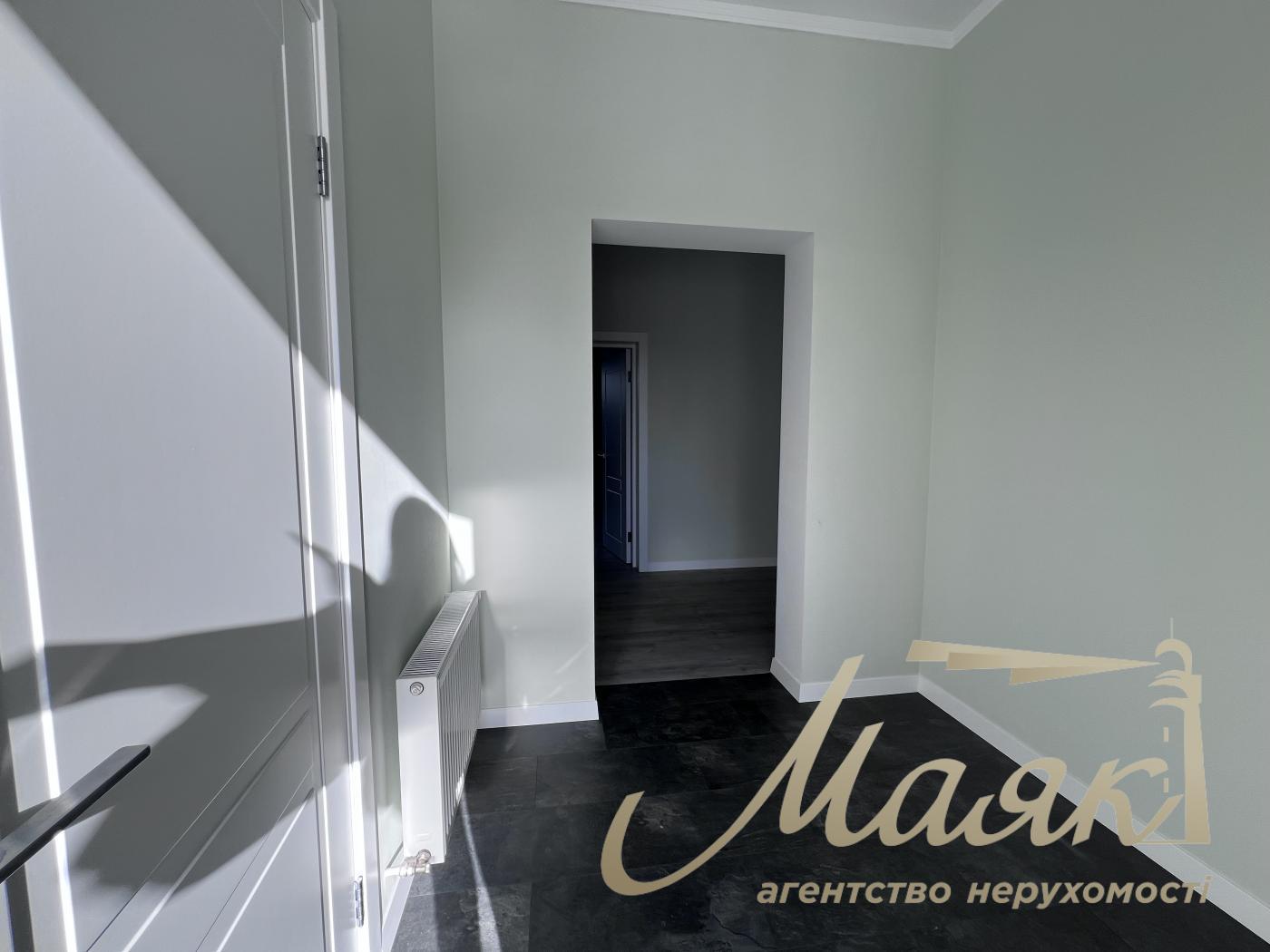 Продаж будинку в закритому КМ AlpenPark серед лісу