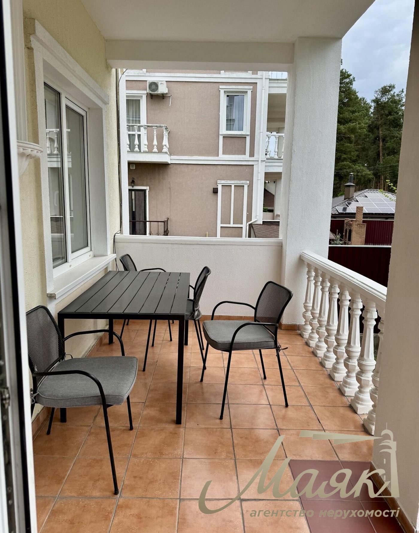 Оренда будинку 310м2 у селі Ходосівка