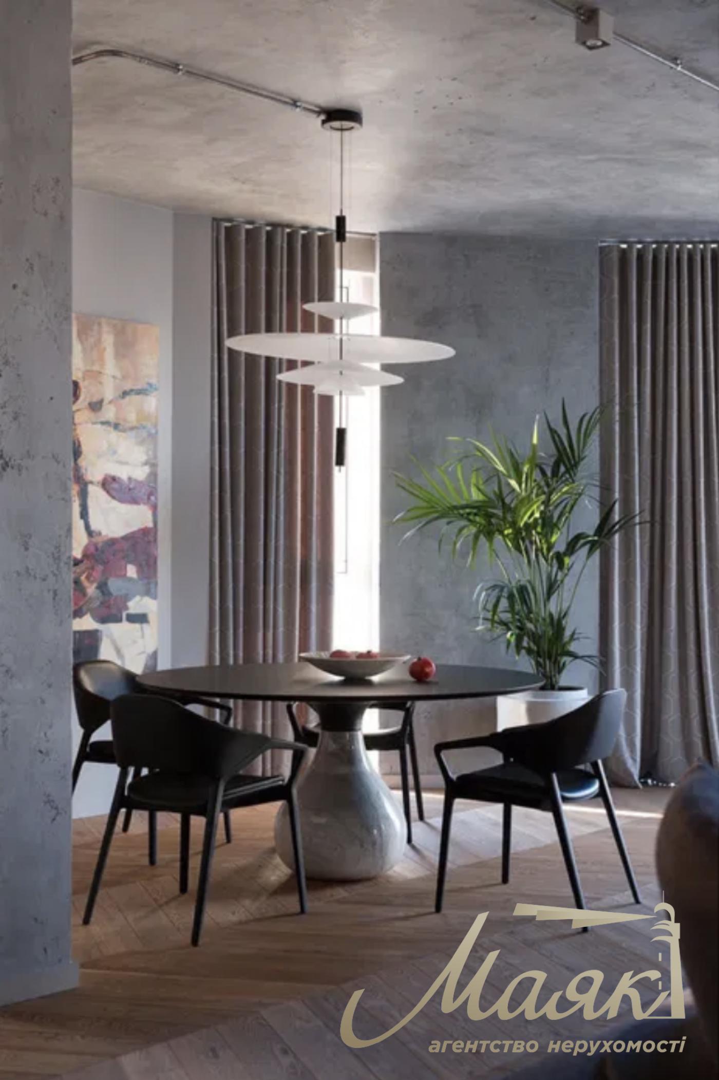 Sale of 4-room apartment in residential complex "Novopecherskie Lipki" st. Dragomirova 20.