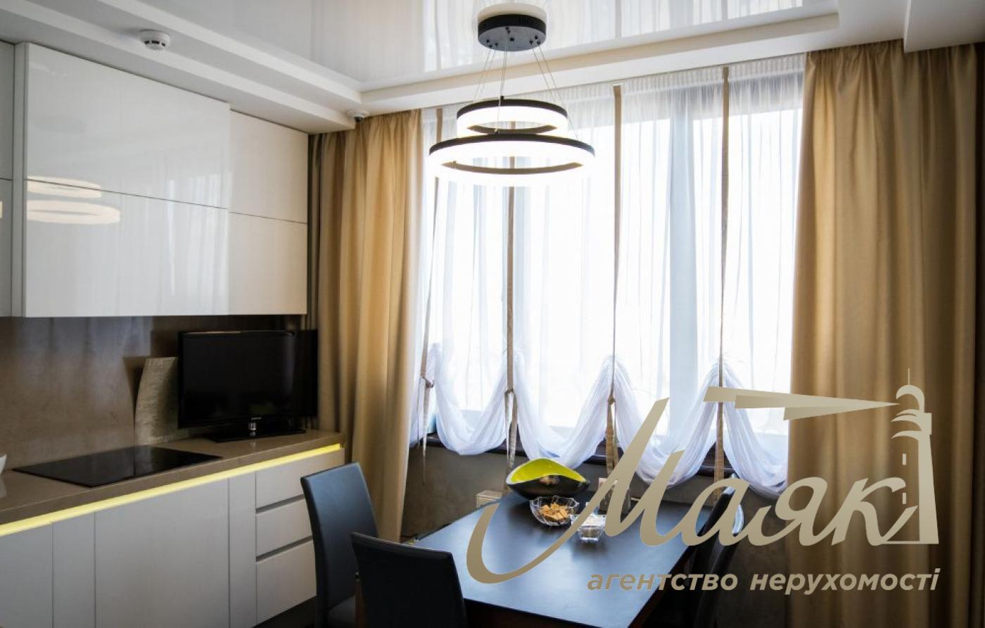 Sale of a penthouse with a view and a terrace of 416 m2 on Dneprovskaya Embankment, Osokorki