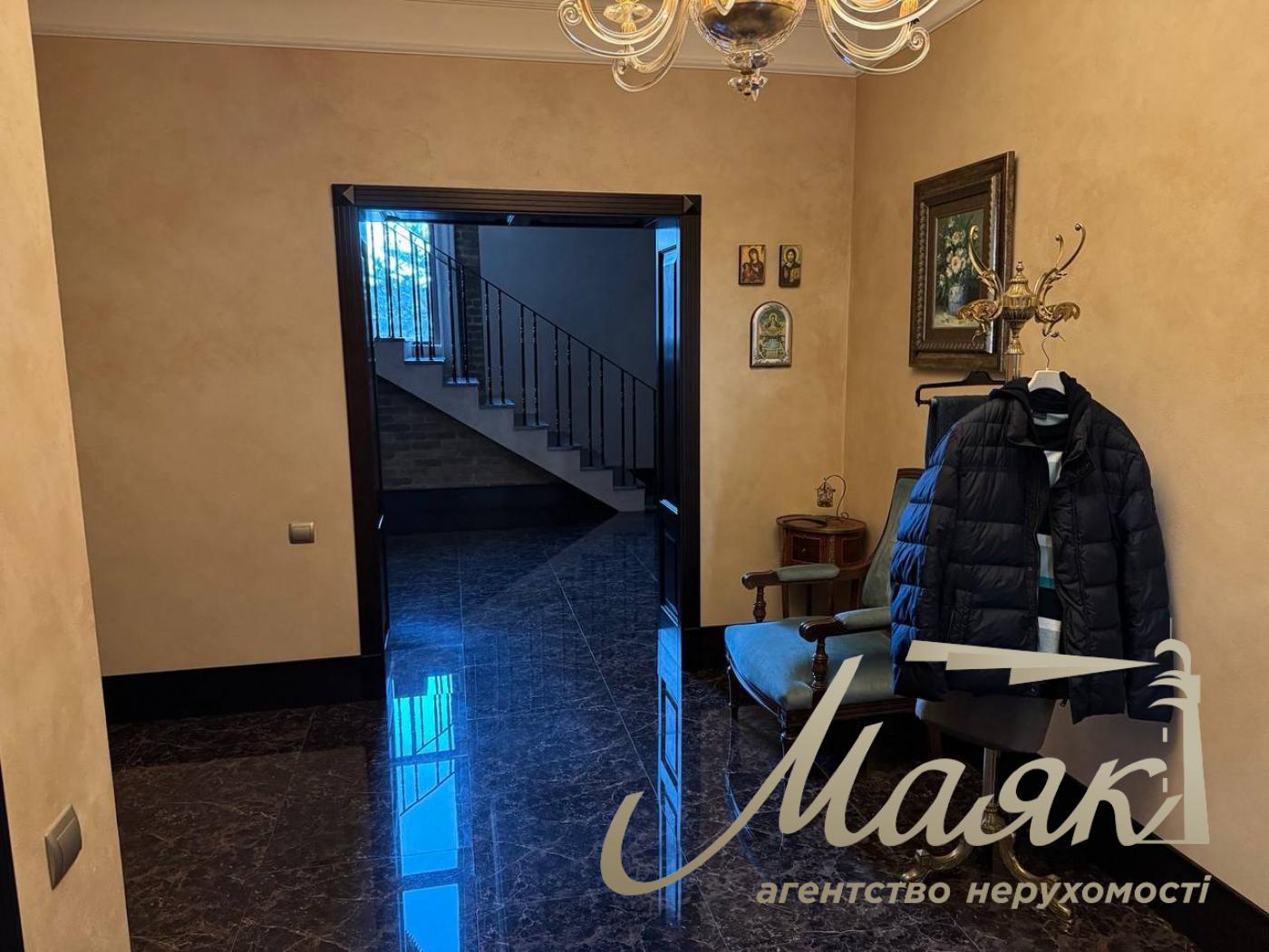 Оренда комфортного будинку 190м2 з ділянкою 20 соток у Музичах