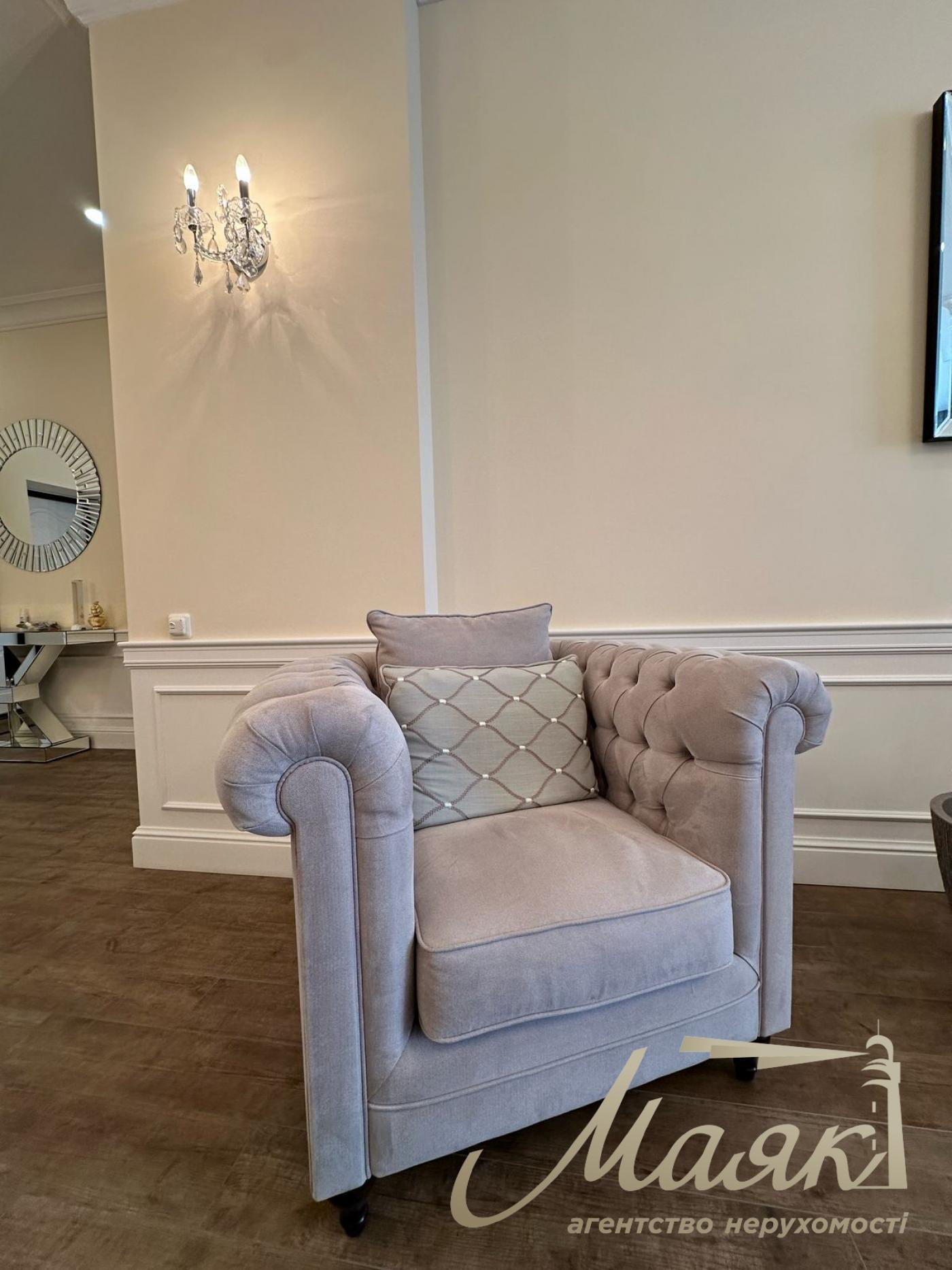 Sale of apartment 156m2 in residential complex Novopecherskie Lipki, Andreya Verkhoglyada st., Pechersk, Kyiv