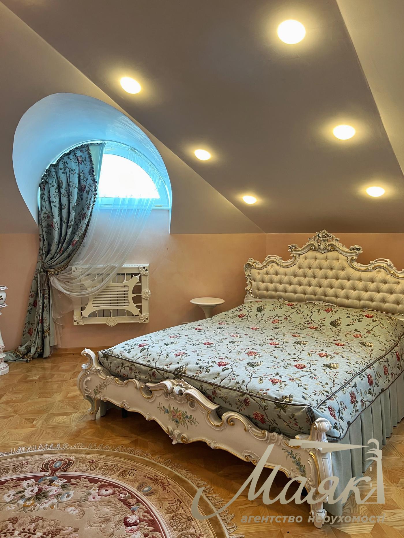 Оренда 4-х поверхового будинку 800м2, Іванковичі.