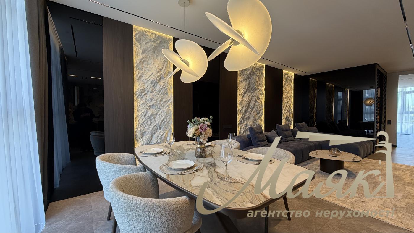 Продаж квартири 118м2 в ЖК Новопечерськие липки, ул. Андрея Верхогляда 15Б. (Михайла Драгомирова)