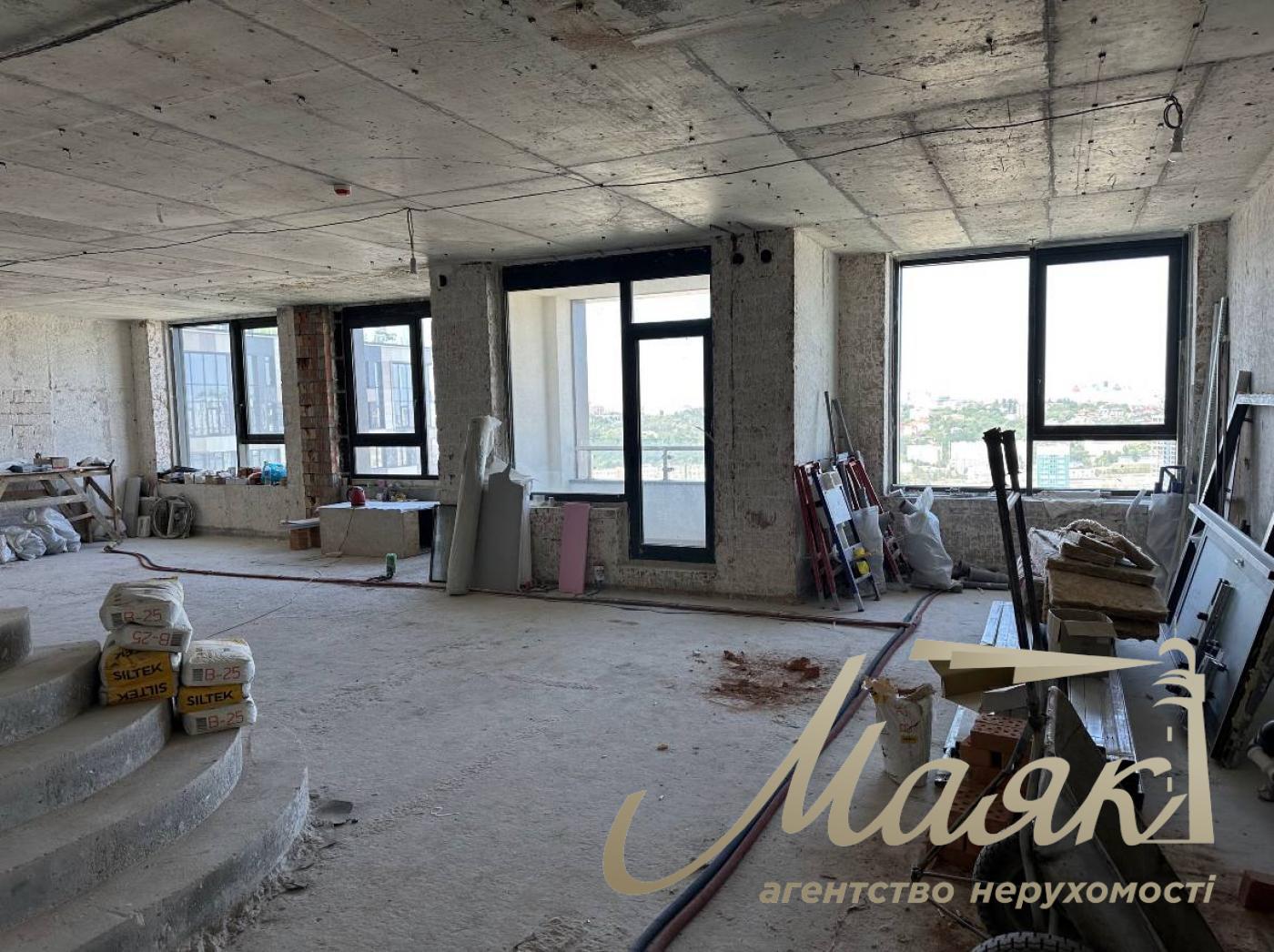 Продаж пентхаус 216м2 ЖК Tetris Hall