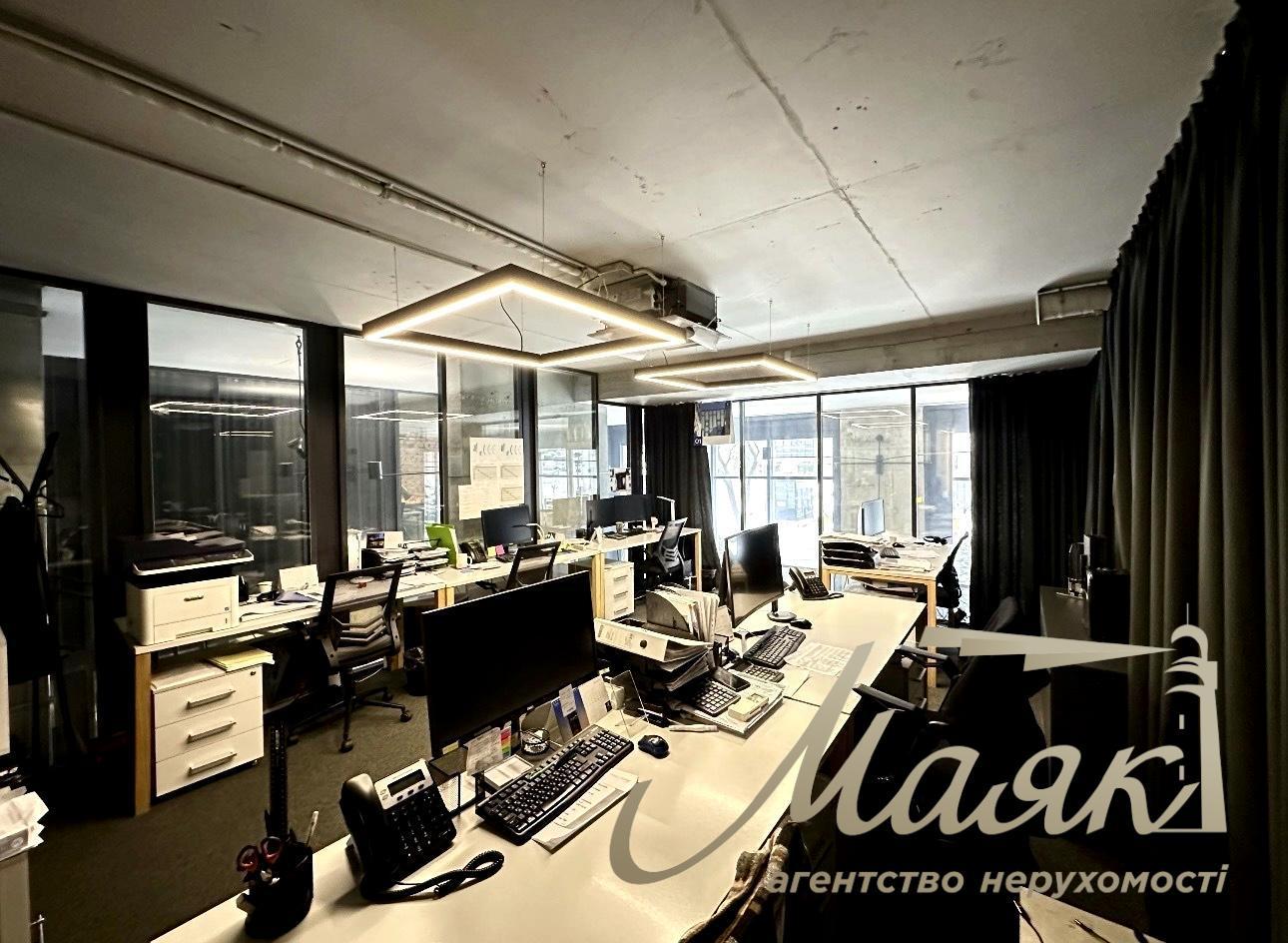 Оренда фасадного приміщення ЖК Французький квартал, вул. Філатова