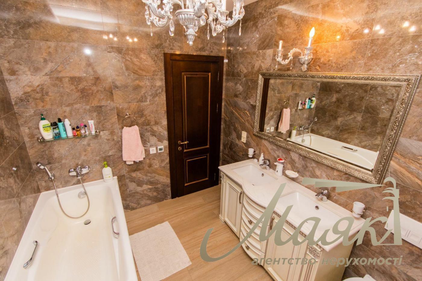 Продажа дома 280м2 на 15 сотках в Хотове., Авторский ремонт.