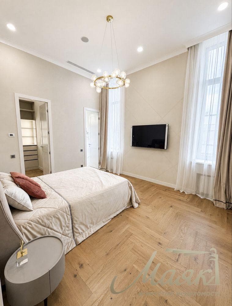 Продаж будинку площею 330 м² у смт Козин/Конча-Заспа, Обухівський напрямок
