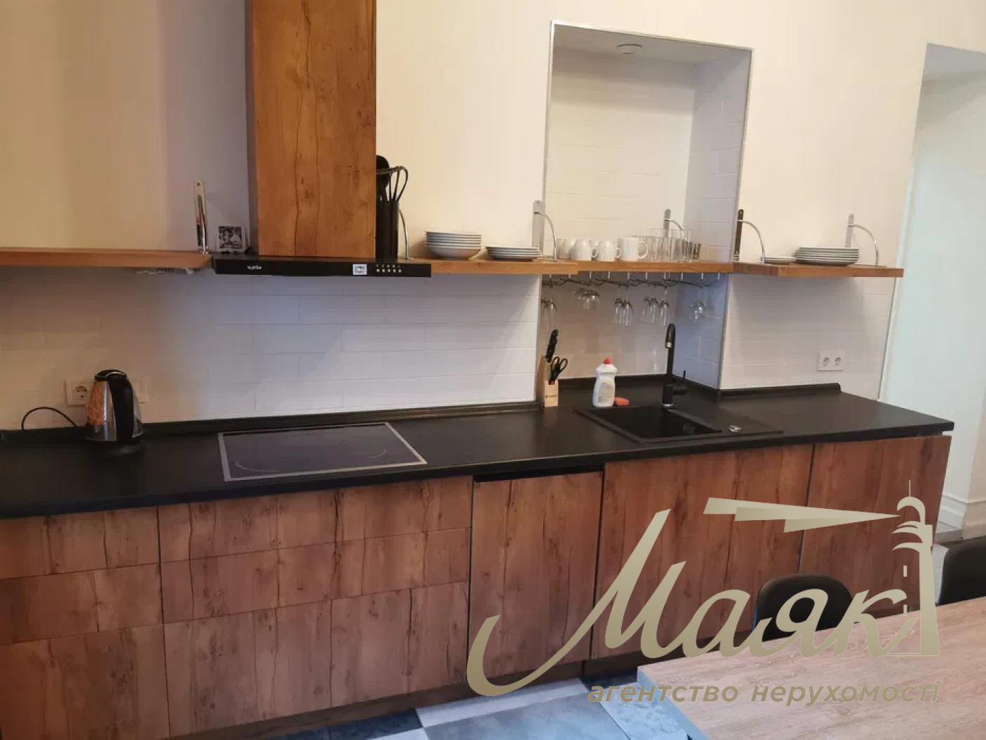 Оренда офісу 140 м.кв. вул. Чикаленка, Печерськ