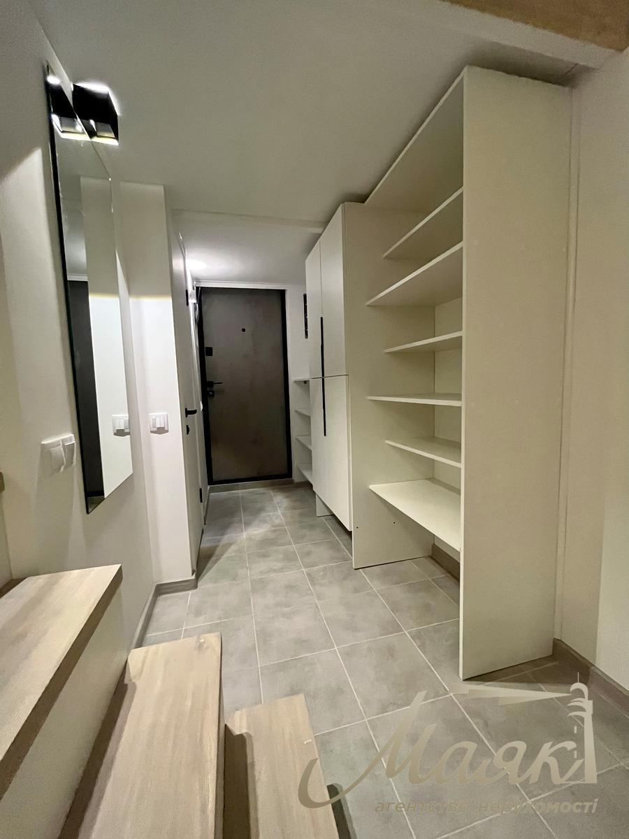 Продажа двухуровневой 1-комнатной квартиры в центре Подола, м. Контрактовая площадь