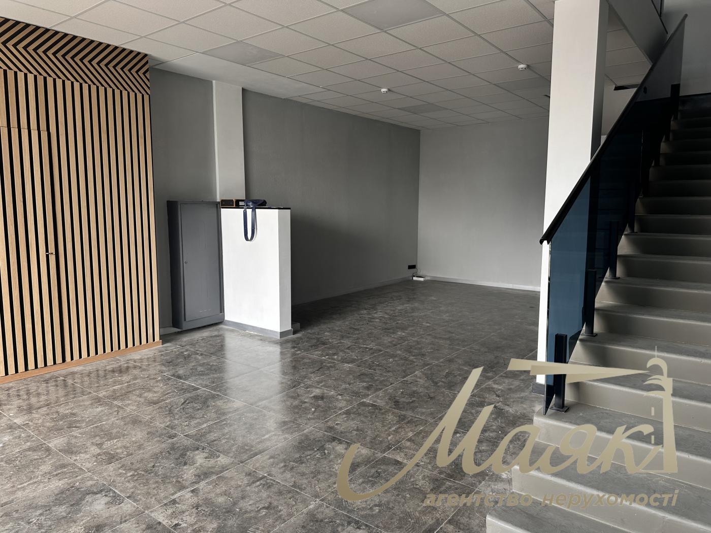 Оренда фасадного комерційного приміщення в ЖК River Stone, Осокорки.