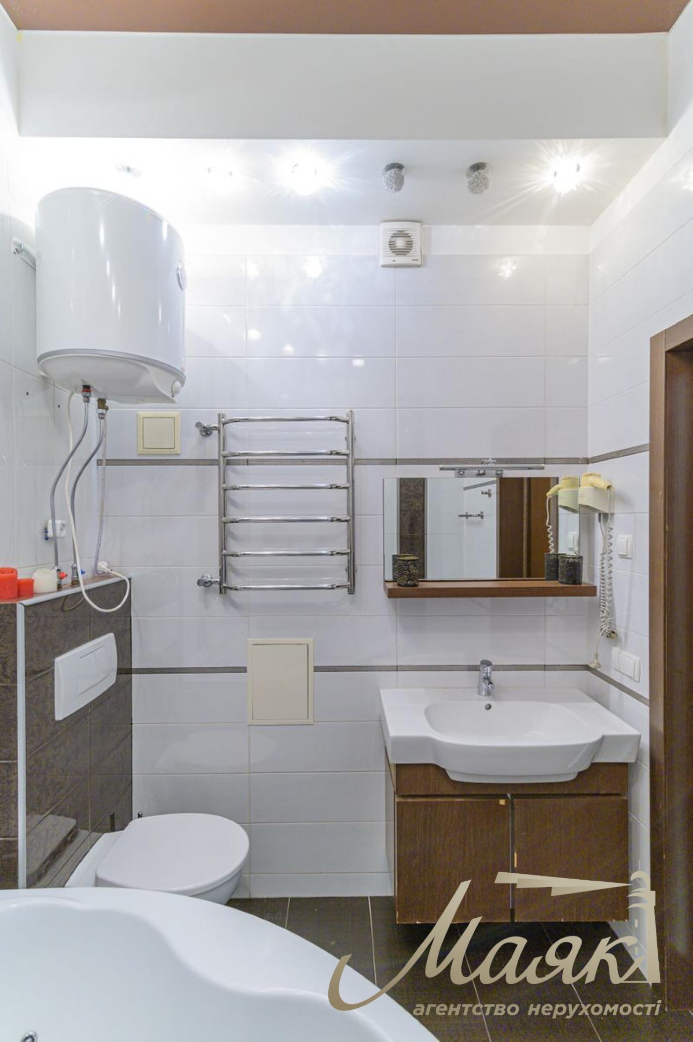 Продаж 3к квартири вул. Чорновола, Лук'янівка