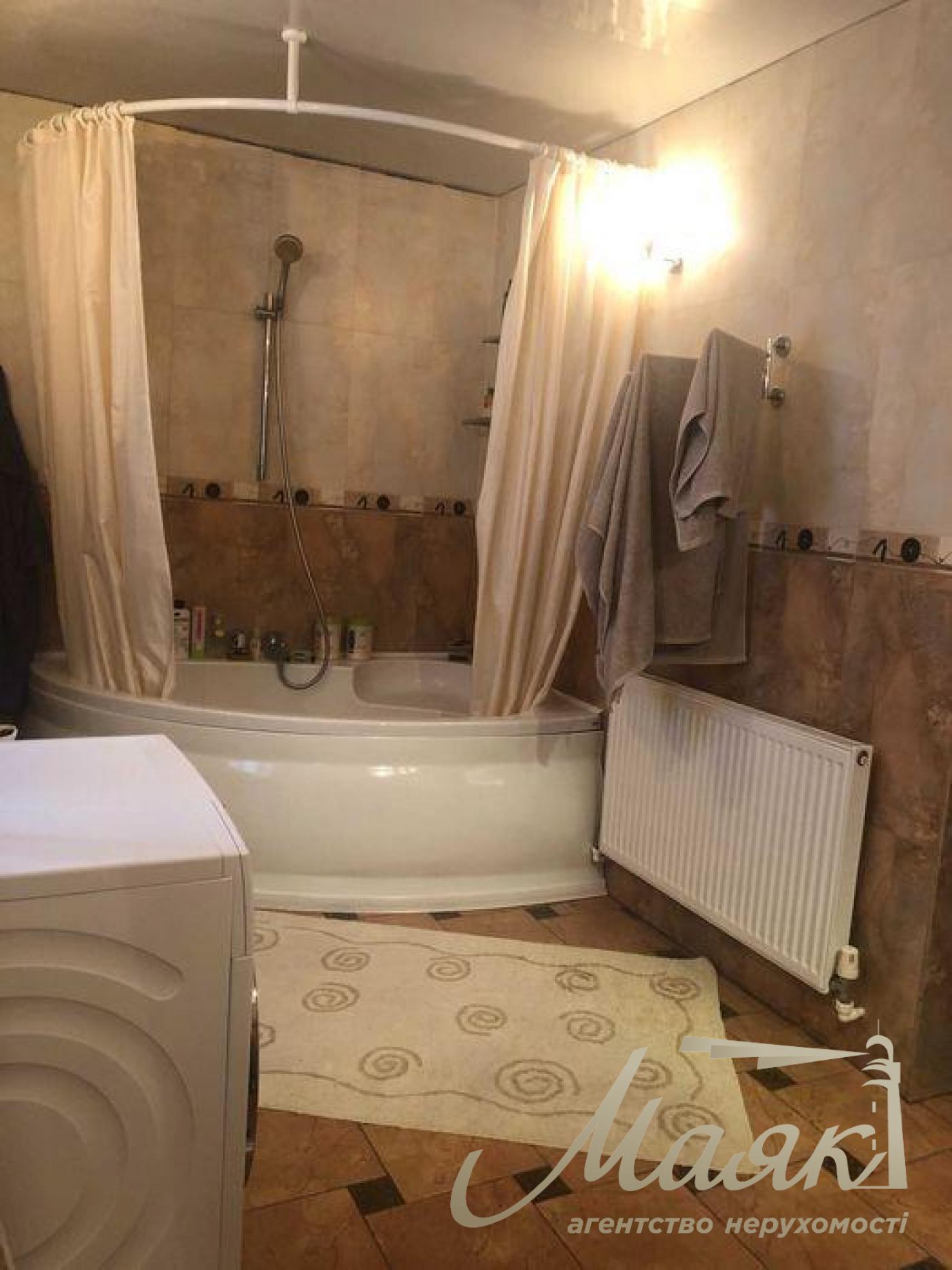 Sale of a 2-storey house 225 sq.m. Osokorki. Darnitsa. Plot 7.7 acres.