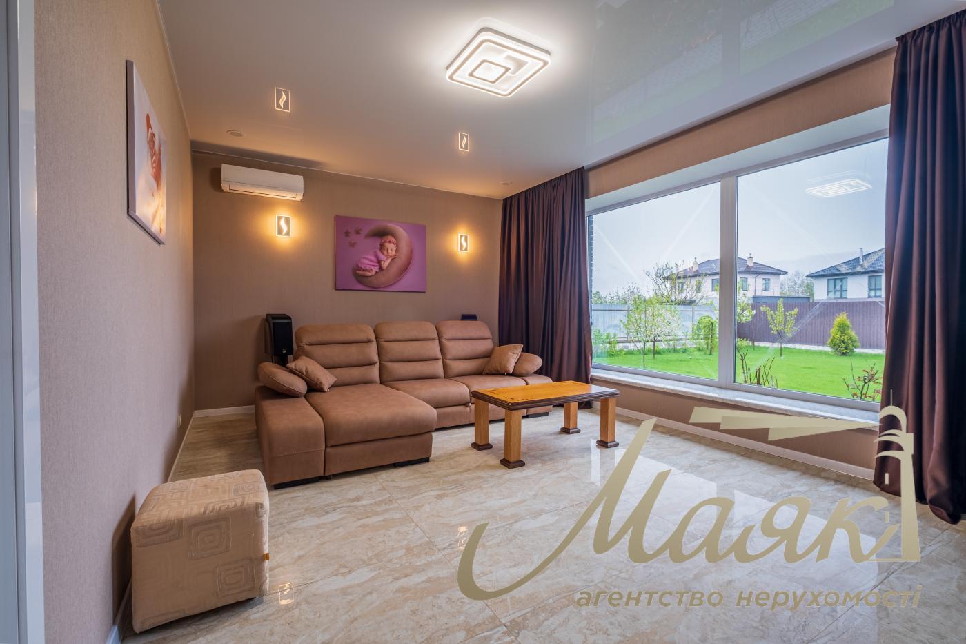 Продажа одноэтажного дома 182.6 м2 в с. Погребы, ул. Пасиченка, Киевская обл, Броварский р-н.