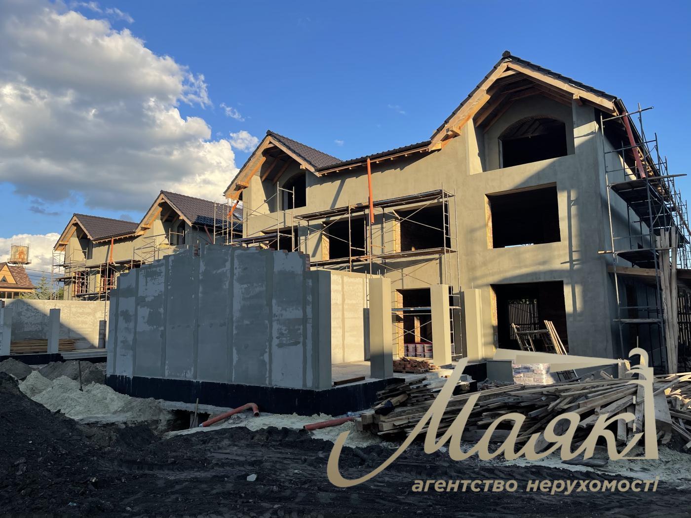 Продаж 3х-поверхового будинку вул. Бродівська, с. Чапаївка, Київ