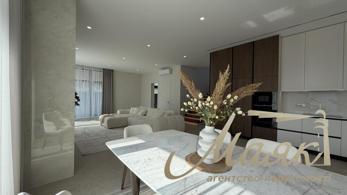 Продаж 2-х поверхового будинку 200м2, КМ Нова Ходосівка